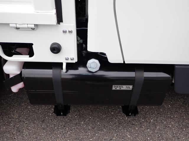 キャンター 　フル液晶メーター　ダブルキャブ　平ボディ　ＡＴ（8枚目）