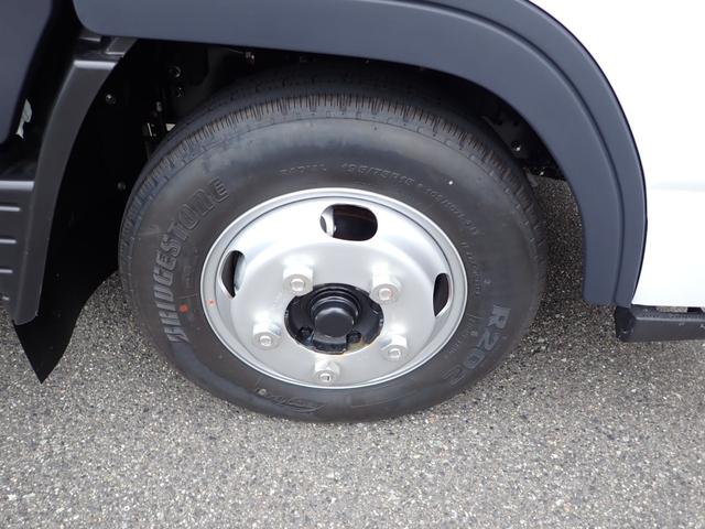 キャンター 　フル液晶メーター　ダブルキャブ　平ボディ　ＡＴ（31枚目）