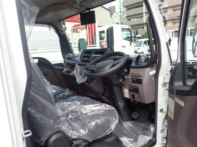 キャンター 　フル液晶メーター　ダブルキャブ　平ボディ　ＭＴ（5枚目）