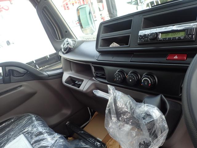 キャンター 　フル液晶メーター　ダブルキャブ　平ボディ　ＭＴ（6枚目）