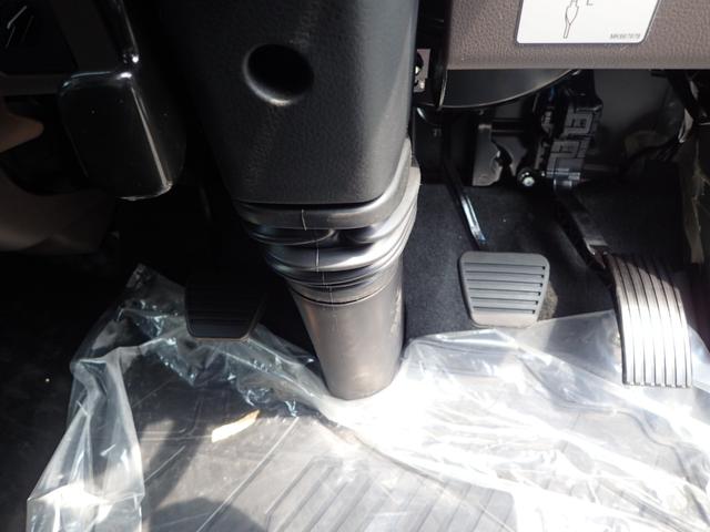 キャンター 　フル液晶メーター　ダブルキャブ　平ボディ　ＭＴ（13枚目）