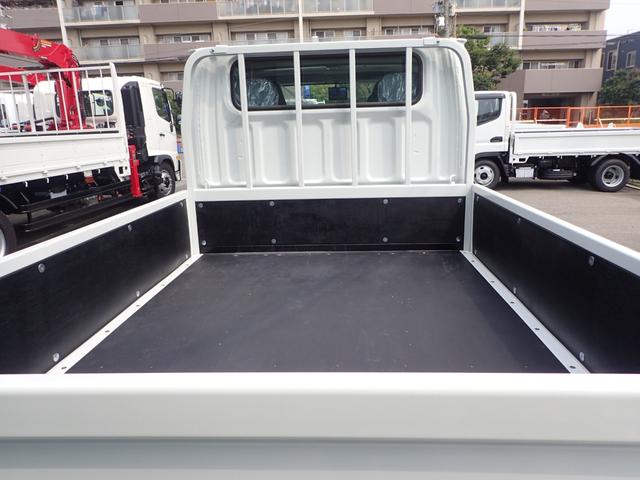 キャンター 　フル液晶メーター　ダブルキャブ　平ボディ　ＭＴ（17枚目）
