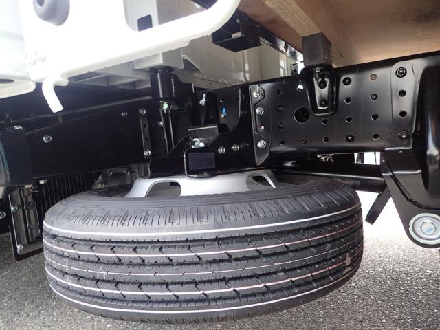 キャンター 　フル液晶メーター　ダブルキャブ　平ボディ　ＭＴ（21枚目）