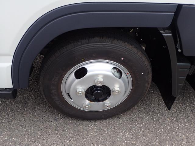 キャンター 　フル液晶メーター　ダブルキャブ　平ボディ　ＭＴ（22枚目）