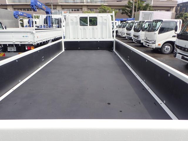 キャンター 　フル液晶メーター　２ｔ　標準ロング平ボディ　ＡＴ（6枚目）