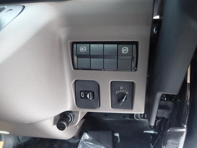 キャンター 　フル液晶メーター　２ｔ　標準ロング平ボディ　ＡＴ（22枚目）