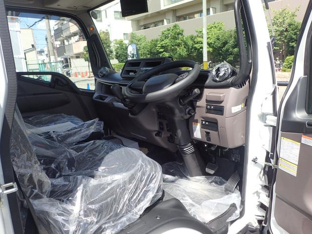 キャンター 　フル液晶メーター　２ｔ　標準１０尺　平ボディ　ＭＴ（11枚目）