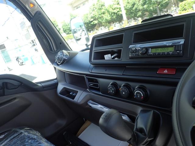 キャンター 　フル液晶メーター　２ｔ　標準１０尺　平ボディ　ＭＴ（12枚目）