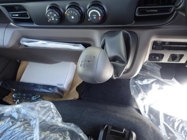 キャンター 　フル液晶メーター　２ｔ　標準１０尺　平ボディ　ＭＴ（14枚目）