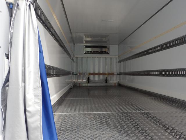 ファイター 　冷蔵冷凍車　エアサス　格納ＰＧ（6枚目）