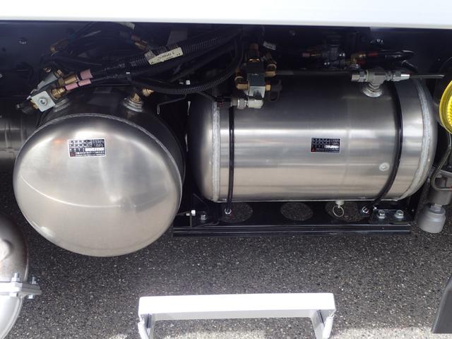 ファイター 　冷蔵冷凍車　エアサス　格納ＰＧ（8枚目）