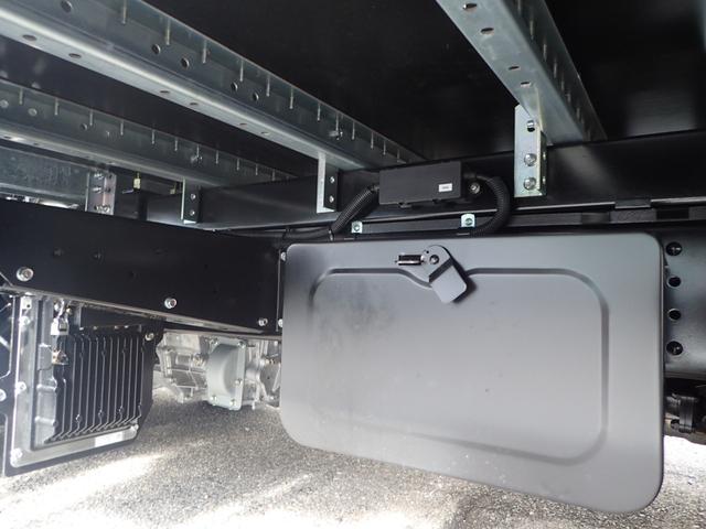 キャンター 　フル液晶メーター　ワイドロング　アルミバン　跳ね上げＰＧ付　ＭＴ（8枚目）