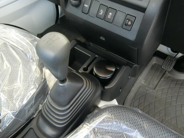 スタンダードSAIIIt 衝突被害軽減ブレーキ 横滑り防止装置 パートタイム4WD 5速MT車 純正オーディオ バイザー マット エアコン エアバック 手動式ウィンドウ LEDヘッドランプ サンバイザー マニュアルレベリング(7枚目)