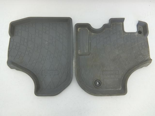 スタンダードSAIIIt 衝突被害軽減ブレーキ 横滑り防止装置 パートタイム4WD 5速MT車 純正オーディオ バイザー マット エアコン エアバック 手動式ウィンドウ LEDヘッドランプ サンバイザー マニュアルレベリング(16枚目)
