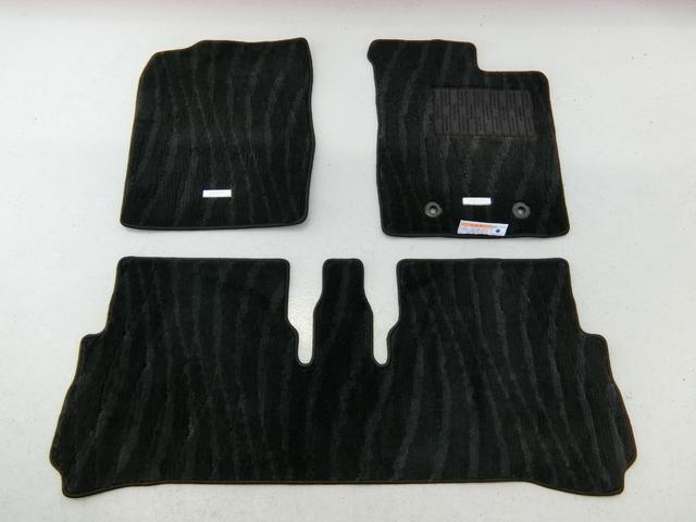 カスタム XリミテッドII SAIII 衝突被害軽減ブレーキ 横滑り防止装置 オートマチックハイビーム アイドリングストップ ステアリングスイッチ キーフリーシステム オートエアコン ベンチシート シートヒーター パノラマモニター LED(17枚目)