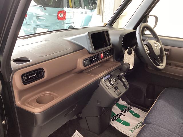 ムーヴキャンバス セオリーＧ　衝突被害軽減ブレーキ　横滑り防止装置　４ＷＤ　オートハイビーム　アイドリングストップ　ステアリングスイッチ　オートライト　キーフリーシステム　オートエアコン　パノラマカメラ（12枚目）