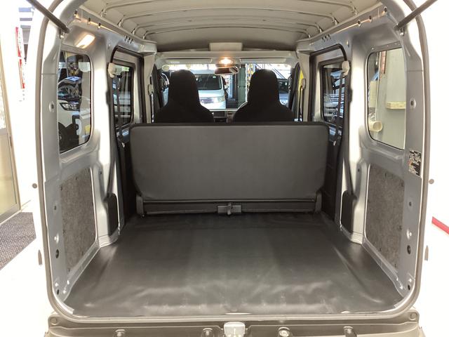 ハイゼットカーゴ ＤＸ　衝突被害軽減ブレーキ　横滑り防止装置　４ＷＤ　ＣＶＴ　エアコン　パワステ　ラジオ　オートハイビーム　アイドリングストップ　オートライト（15枚目）