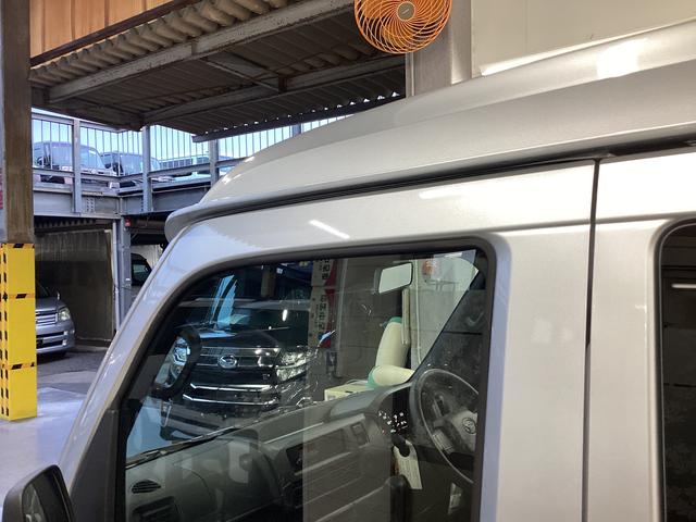 ハイゼットカーゴ ＤＸ　衝突被害軽減ブレーキ　横滑り防止装置　４ＷＤ　ＣＶＴ　エアコン　パワステ　ラジオ　オートハイビーム　アイドリングストップ　オートライト（23枚目）