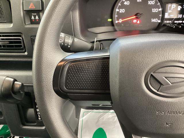ハイゼットカーゴ ＤＸ　衝突被害軽減ブレーキ　横滑り防止装置　４ＷＤ　ＣＶＴ　エアコン　パワステ　ラジオ　オートハイビーム　アイドリングストップ　オートライト（28枚目）