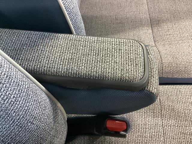 ムーヴキャンバス ストライプスＧ　衝突被害軽減ブレーキ　横滑り防止装置　４ＷＤ　オートハイビーム　アイドリングストップ　ステアリングスイッチ　オートライト　キーフリー　オートエアコン　ナビ　パノラマカメラ　ドラレコ　ＥＴＣ　マット（38枚目）