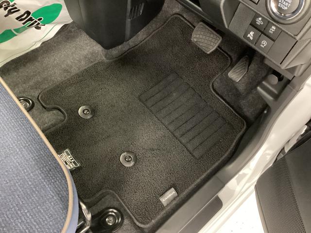 ムーヴキャンバス セオリーＧターボ　衝突被害軽減ブレーキ　横滑り防止装置　４ＷＤ　オートハイビーム　アイドリングストップ　ステアリングスイッチ　オートライト　キーフリー　オートエアコン　ナビ　ドラレコ　パノラマカメラ　ＥＴＣ　マット（24枚目）