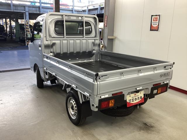 ハイゼットトラック スタンダード　衝突被害軽減ブレーキ　横滑り防止装置　４ＷＤ　ＣＶＴ　エアコン　パワステ　ラジオ　オートハイビーム　アイドリングストップ　オートライト　マット　バイザー（9枚目）