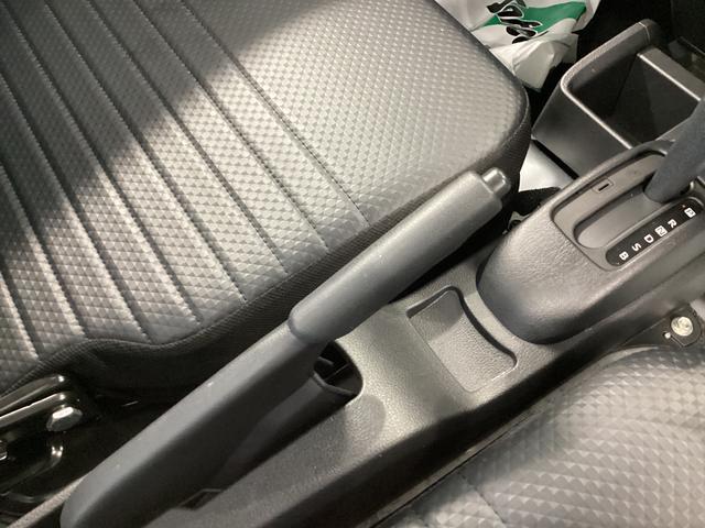 ハイゼットトラック スタンダード　衝突被害軽減ブレーキ　横滑り防止装置　４ＷＤ　ＣＶＴ　エアコン　パワステ　ラジオ　オートハイビーム　アイドリングストップ　オートライト　マット　バイザー（29枚目）
