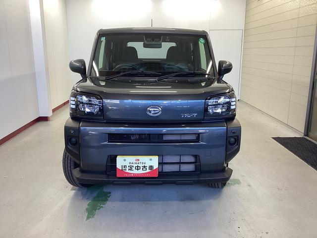 タフト Ｘ　衝突被害軽減ブレーキ　横滑り防止装置　オートハイビーム　アイドリングストップ　ステアリングスイッチ　オートライト　キーフリーシステム　オートエアコン　ナビ　ドラレコ　ＥＴＣ　マット（2枚目）