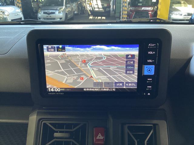 タフト Ｘ　衝突被害軽減ブレーキ　横滑り防止装置　オートハイビーム　アイドリングストップ　ステアリングスイッチ　オートライト　キーフリーシステム　オートエアコン　ナビ　ドラレコ　ＥＴＣ　マット（10枚目）