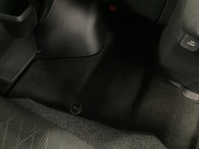 アトレー ＲＳ　衝突被害軽減ブレーキ　横滑り防止装置　４ＷＤ　ＣＶＴ　エアコン　パワステ　オートハイビーム　アイドリングストップ　オートライト　ナビ　ドラレコ　バックカメラ　ＥＴＣ　マット　バイザー（25枚目）