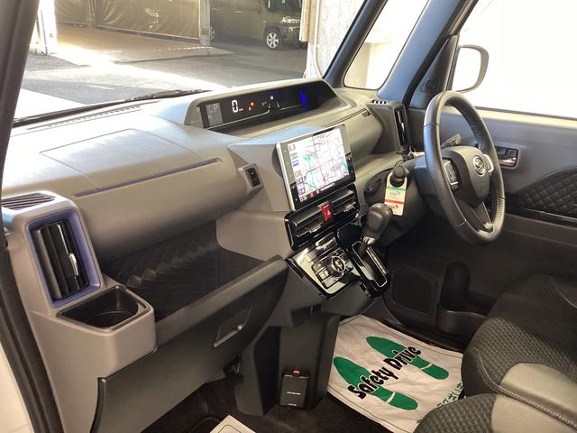 タント カスタムＲＳ　衝突被害軽減ブレーキ　横滑り防止装置　オートハイビーム　アイドリングストップ　ステアリングスイッチ　オートライト　キーフリー　オートエアコン　ナビ　ドラレコ　パノラマカメラ　ＥＴＣ　マット　バイザー（12枚目）