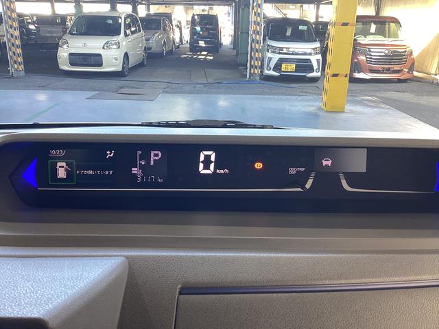 タント カスタムＲＳ　衝突被害軽減ブレーキ　横滑り防止装置　オートハイビーム　アイドリングストップ　ステアリングスイッチ　オートライト　キーフリー　オートエアコン　ナビ　ドラレコ　パノラマカメラ　ＥＴＣ　マット　バイザー（30枚目）