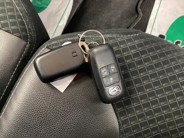 タント カスタムＲＳ　衝突被害軽減ブレーキ　横滑り防止装置　オートハイビーム　アイドリングストップ　ステアリングスイッチ　オートライト　キーフリー　オートエアコン　ナビ　ドラレコ　パノラマカメラ　ＥＴＣ　マット　バイザー（34枚目）