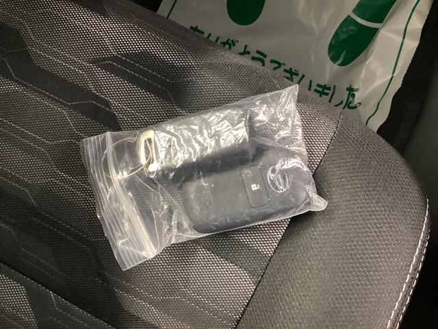 タフト Ｇ　ダーククロムベンチャー　衝突被害軽減ブレーキ　横滑り防止装置　オートハイビーム　アイドリングストップ　ステアリングスイッチ　オートライト　キーフリーシステム　オートエアコン　パノラマカメラ（34枚目）