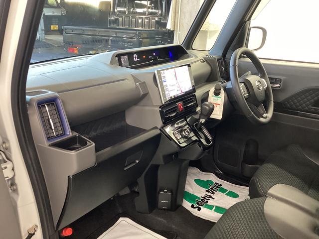 タント カスタムＲＳセレクション　衝突被害軽減ブレーキ　横滑り防止装置　４ＷＤ　オートハイビーム　アイドリングストップ　ステアリングスイッチ　オートライト　キーフリー　エアコン　ナビ　ドラレコ　バックカメラ　ＥＴＣ　マット　バイザー（12枚目）