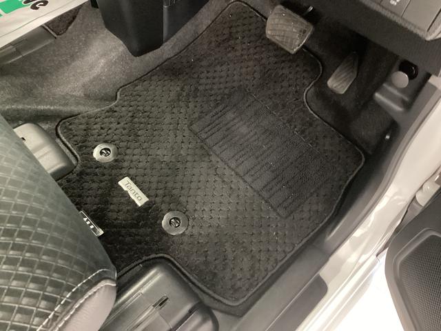 タント カスタムＲＳセレクション　衝突被害軽減ブレーキ　横滑り防止装置　４ＷＤ　オートハイビーム　アイドリングストップ　ステアリングスイッチ　オートライト　キーフリー　エアコン　ナビ　ドラレコ　バックカメラ　ＥＴＣ　マット　バイザー（24枚目）