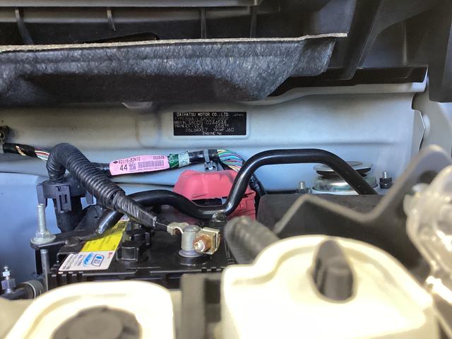 ムーヴキャンバス Xメイクアップリミテッド SAIII 衝突被害軽減ブレーキ 横滑り防止装置 オートハイビーム アイドリングストップ ステアリングスイッチ オートライト キーフリーシステム オートエアコン パノラマカメラ ETC マット バイザー(18枚目)