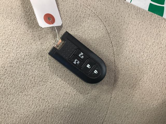 ムーヴキャンバス Xメイクアップリミテッド SAIII 衝突被害軽減ブレーキ 横滑り防止装置 オートハイビーム アイドリングストップ ステアリングスイッチ オートライト キーフリーシステム オートエアコン パノラマカメラ ETC マット バイザー(34枚目)