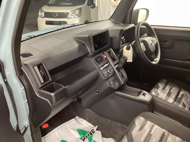 タフト X 衝突被害軽減ブレーキ 横滑り防止装置 オートハイビーム アイドリングストップ ステアリングスイッチ オートライト キーフリーシステム オートエアコン(12枚目)