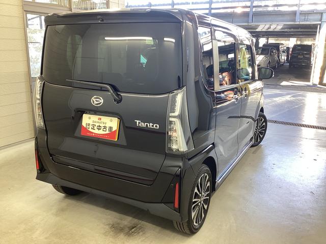 タント カスタムＲＳ　衝突被害軽減ブレーキ　横滑り防止装置　オートハイビーム　アイドリングストップ　ステアリングスイッチ　オートライト　キーフリーシステム　オートエアコン　パノラマカメラ　マット　バイザー（8枚目）