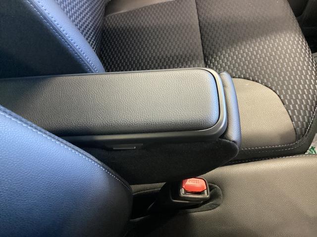 タント カスタムＲＳ　衝突被害軽減ブレーキ　横滑り防止装置　オートハイビーム　アイドリングストップ　ステアリングスイッチ　オートライト　キーフリーシステム　オートエアコン　パノラマカメラ　マット　バイザー（38枚目）