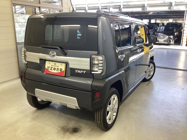 タフト Ｇ　クロムベンチャー　衝突被害軽減ブレーキ　横滑り防止装置　４ＷＤ　オートハイビーム　アイドリングストップ　ステアリングスイッチ　オートライト　キーフリーシステム　オートエアコン　ナビ　ドラレコ　ＥＴＣ　マット（8枚目）