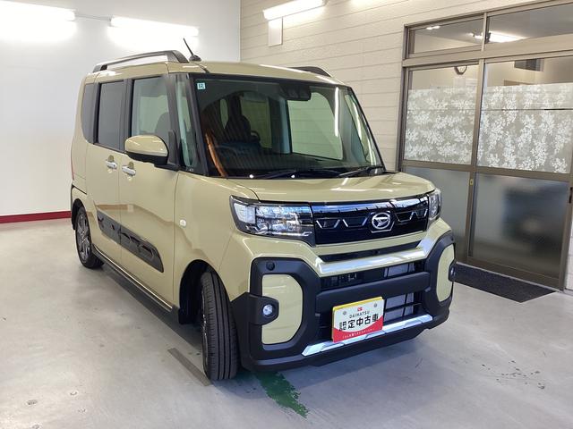 タント ファンクロスターボ 衝突被害軽減ブレーキ 横滑り防止装置 オートハイビーム アイドリングストップ ステアリングスイッチ オートライト キーフリーシステム オートエアコン パノラマカメラ(6枚目)