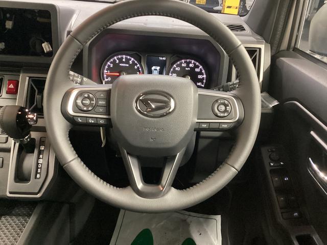 タフト Gターボ ダーククロムベンチャー 衝突被害軽減ブレーキ 横滑り防止装置 オートハイビーム アイドリングストップ ステアリングスイッチ オートライト キーフリーシステム オートエアコン パノラマカメラ(27枚目)