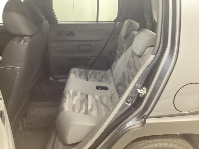 タフト Ｇ　ダーククロムベンチャー　衝突被害軽減ブレーキ　横滑り防止装置　オートハイビーム　アイドリングストップ　ステアリングスイッチ　オートライト　キーフリーシステム　オートエアコン　ディスプレイオーディオ（14枚目）