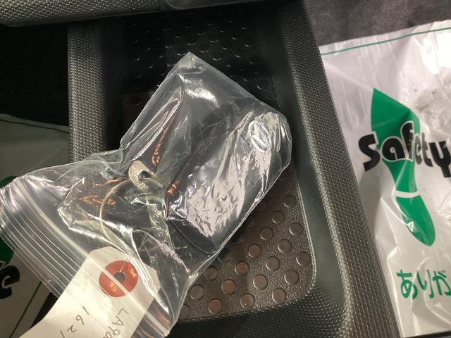 タフト Ｇ　ダーククロムベンチャー　衝突被害軽減ブレーキ　横滑り防止装置　オートハイビーム　アイドリングストップ　ステアリングスイッチ　オートライト　キーフリーシステム　オートエアコン　ディスプレイオーディオ（34枚目）