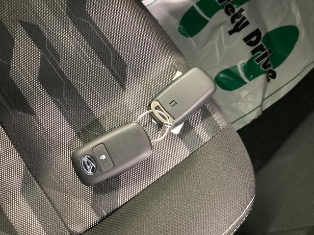 タフト Ｇターボ　クロムベンチャー　衝突被害軽減ブレーキ　横滑り防止装置　オートハイビーム　アイドリングストップ　ステアリングスイッチ　オートライト　キーフリーシステム　オートエアコン　パノラマカメラ（34枚目）