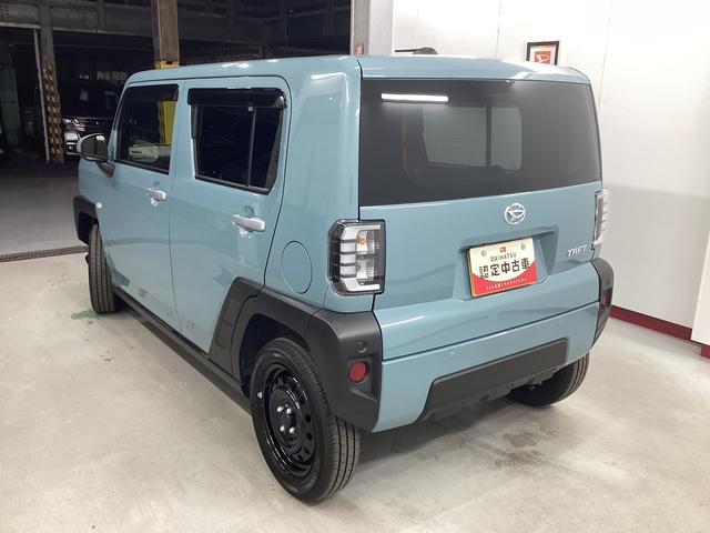 タフト Ｘ　衝突被害軽減ブレーキ　横滑り防止装置　オートハイビーム　アイドリングストップ　ステアリングスイッチ　オートライト　キーフリーシステム　オートエアコン　パノラマカメラ　マット　バイザー（9枚目）