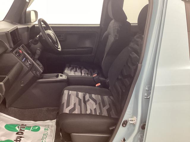 タフト Ｘ　衝突被害軽減ブレーキ　横滑り防止装置　オートハイビーム　アイドリングストップ　ステアリングスイッチ　オートライト　キーフリーシステム　オートエアコン　パノラマカメラ　マット　バイザー（13枚目）