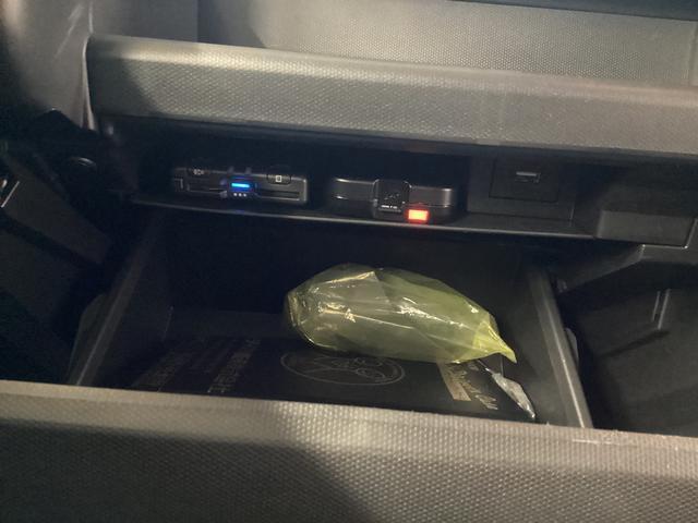 タフト Ｇターボ　ダーククロムベンチャー　衝突被害軽減ブレーキ　横滑り防止装置　オートハイビーム　アイドリングストップ　ステアリングスイッチ　オートライト　キーフリーシステム　オートエアコン　ナビ　ドラレコ　ＥＴＣ　マット　バイザー（40枚目）